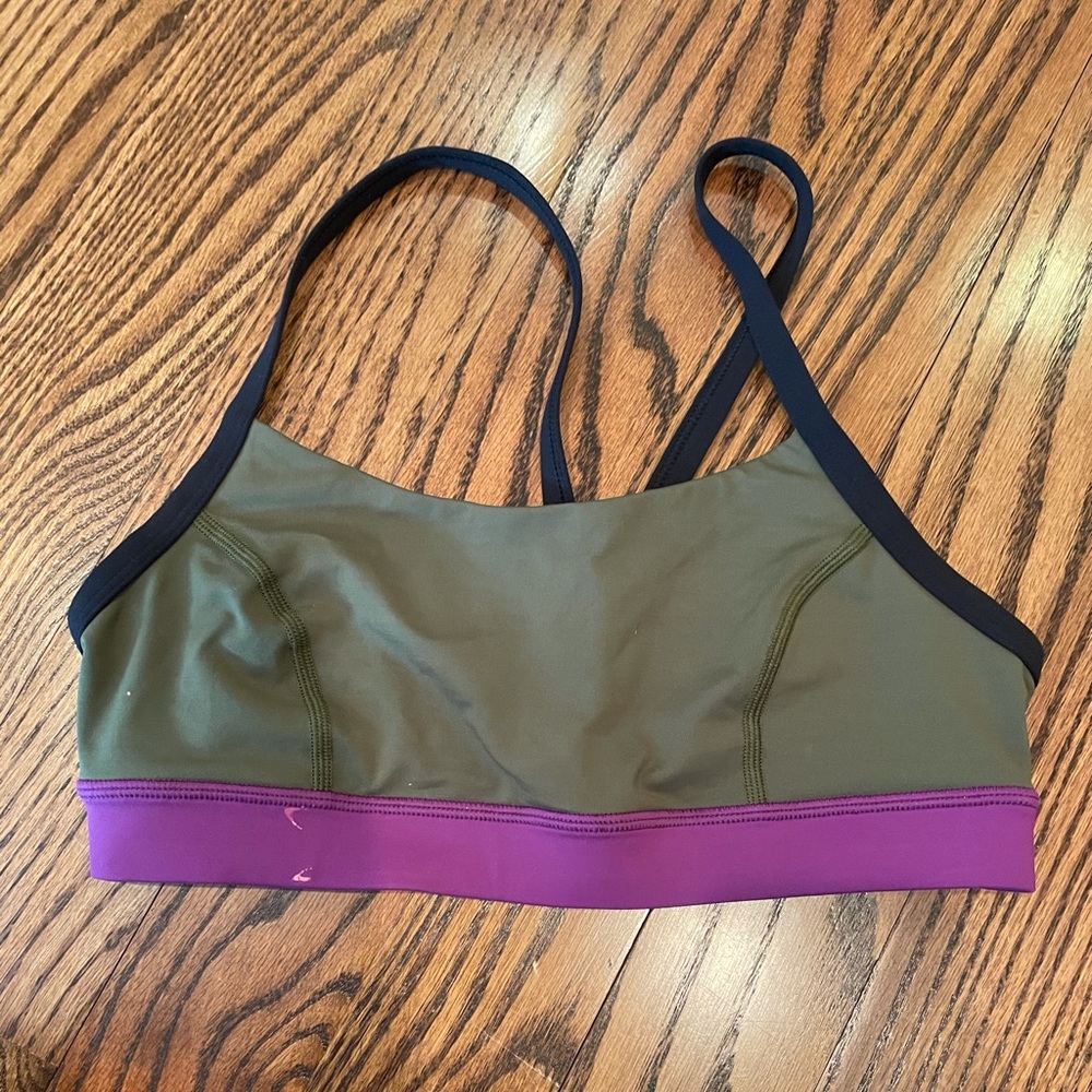 Lulu lemon sports bra